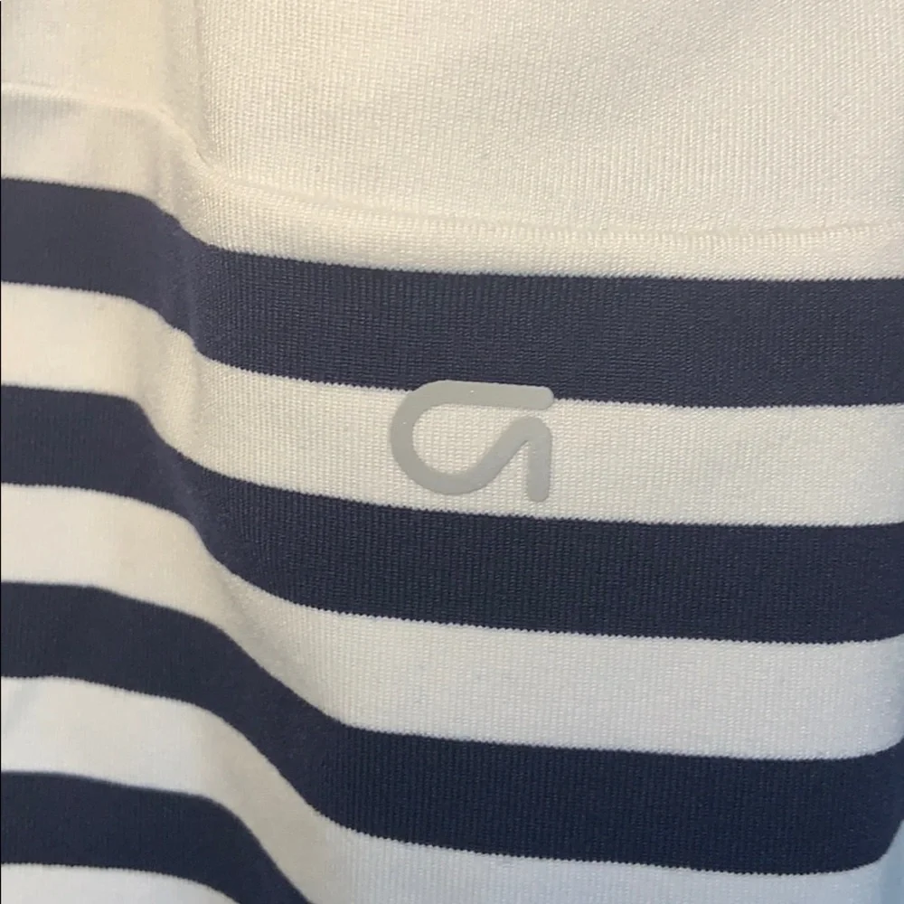 Gap Workout Top - Picture 3 of 7